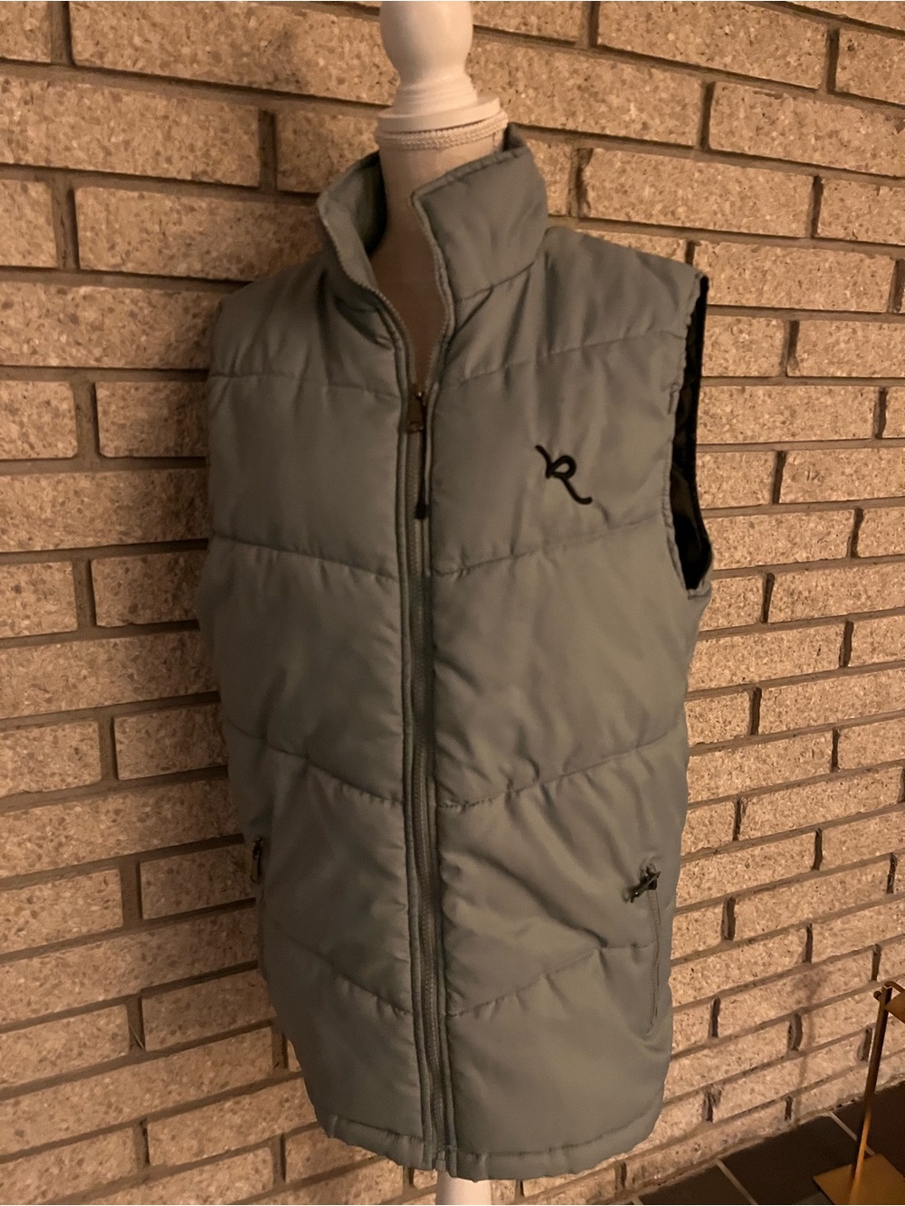 Rocawear Women’s Medium Gray Long Puffer Vest Full Zip Y2K